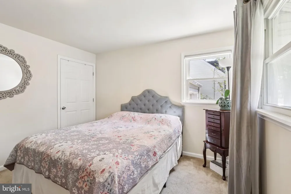 61 WICKOM AVENUE Hamilton, NJ 08690