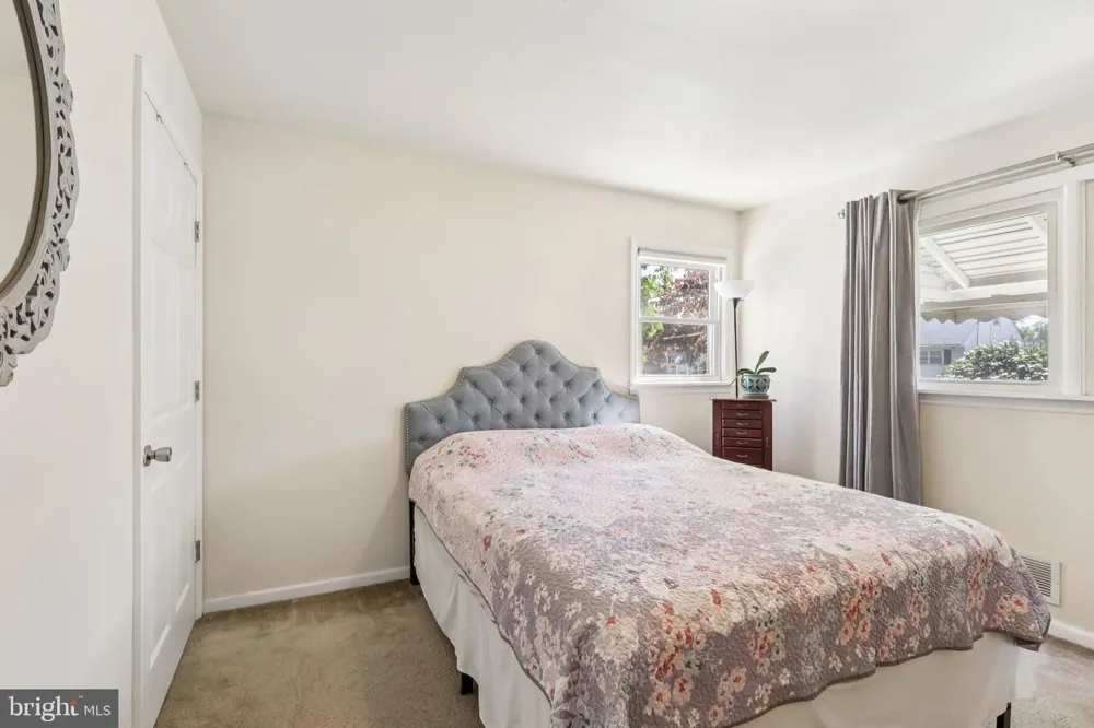 61 WICKOM AVENUE Hamilton, NJ 08690