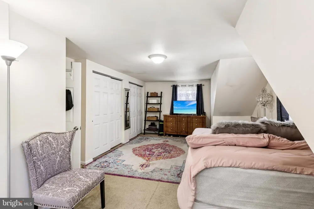 61 WICKOM AVENUE Hamilton, NJ 08690
