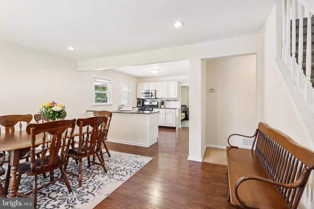 61 WICKOM AVENUE Hamilton, NJ 08690