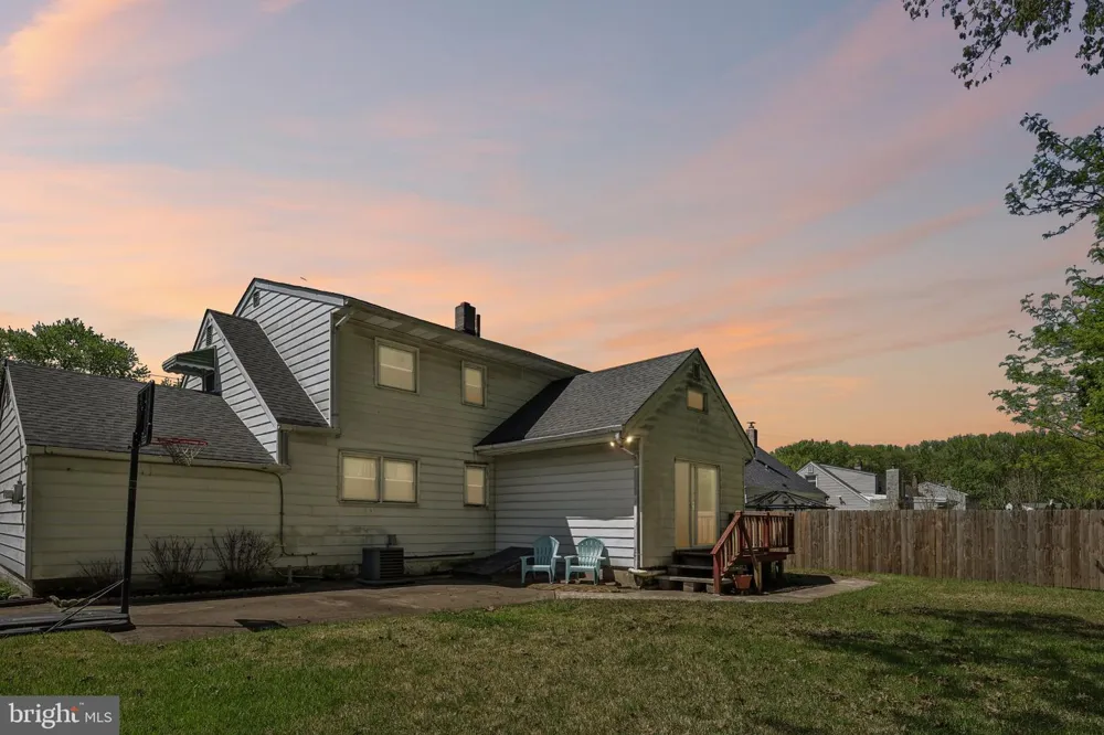 61 WICKOM AVENUE Hamilton, NJ 08690
