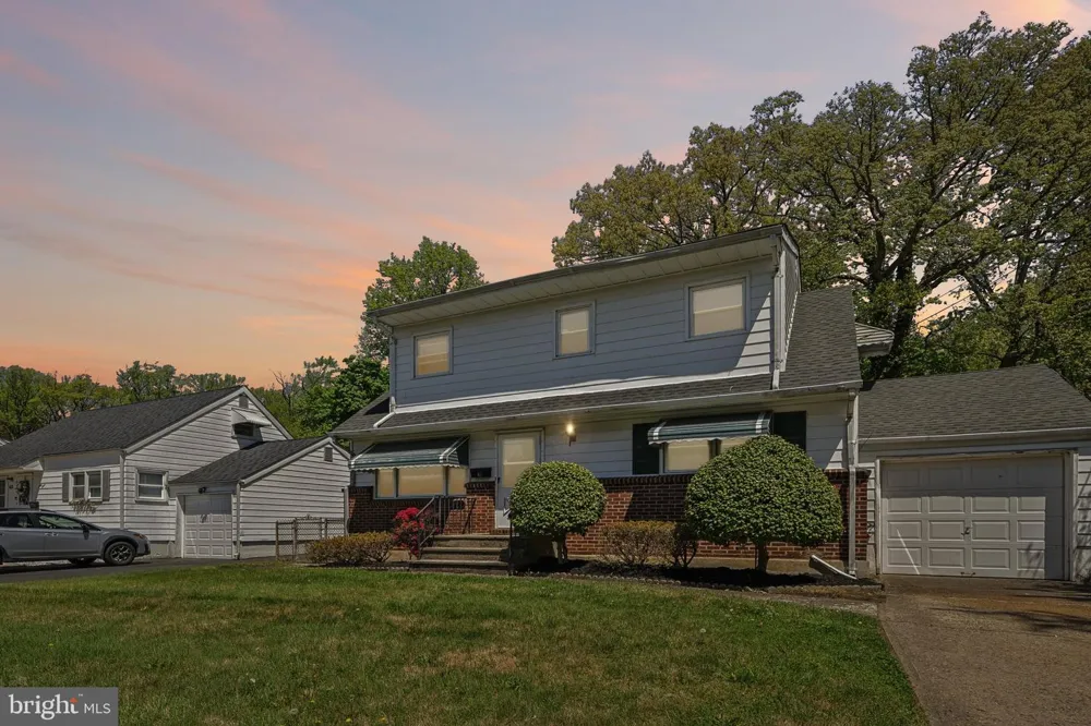 61 WICKOM AVENUE Hamilton, NJ 08690