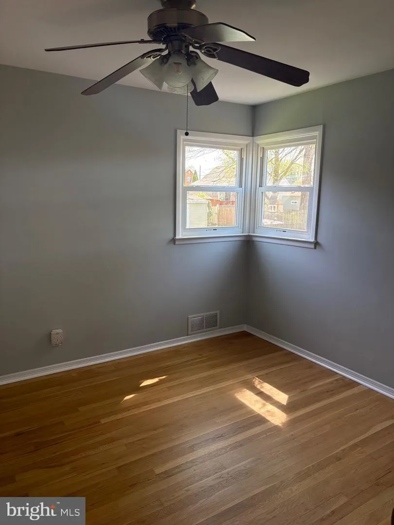 49 MIRY BROOK ROAD Hamilton, NJ 08690