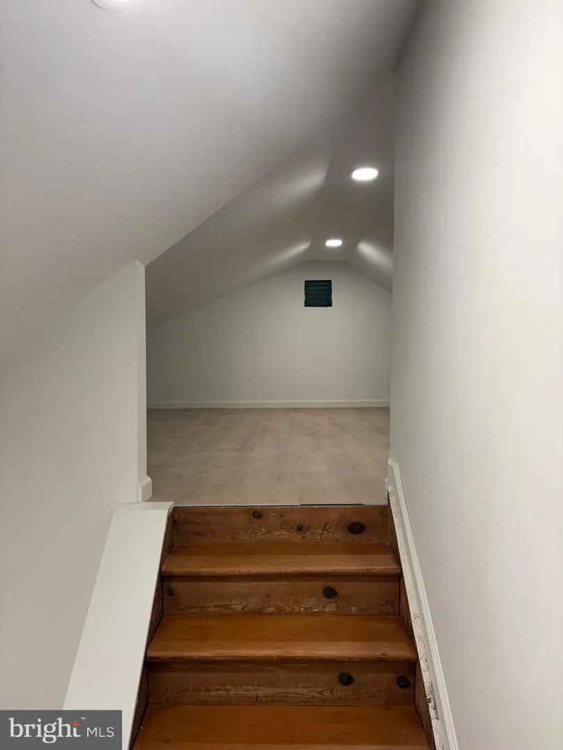 49 MIRY BROOK ROAD Hamilton, NJ 08690