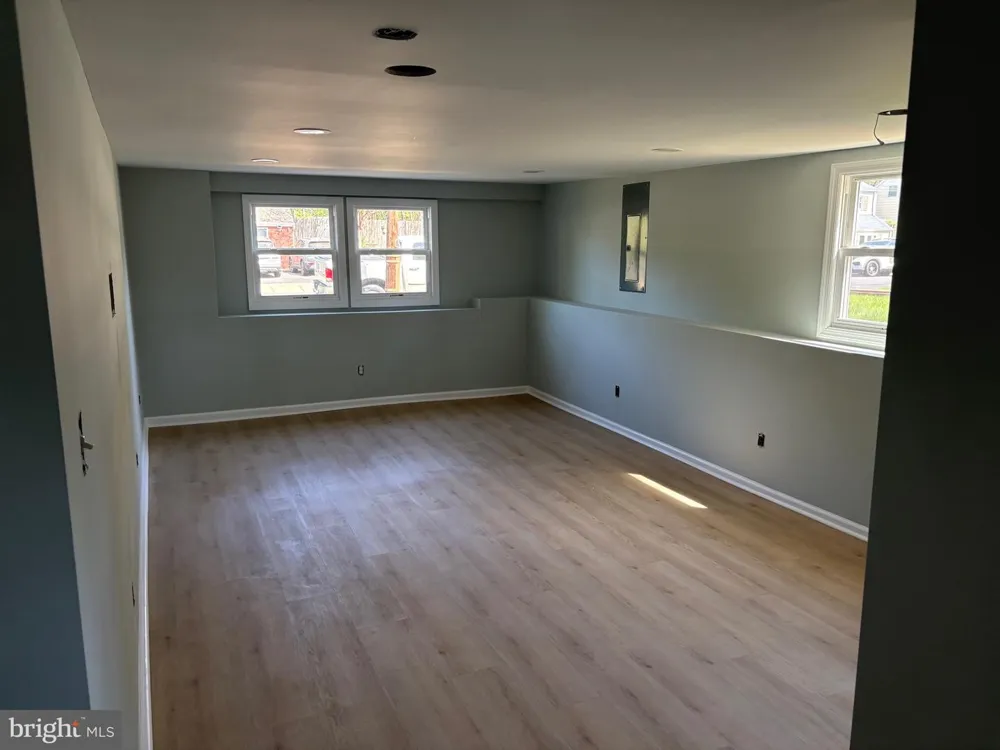 49 MIRY BROOK ROAD Hamilton, NJ 08690