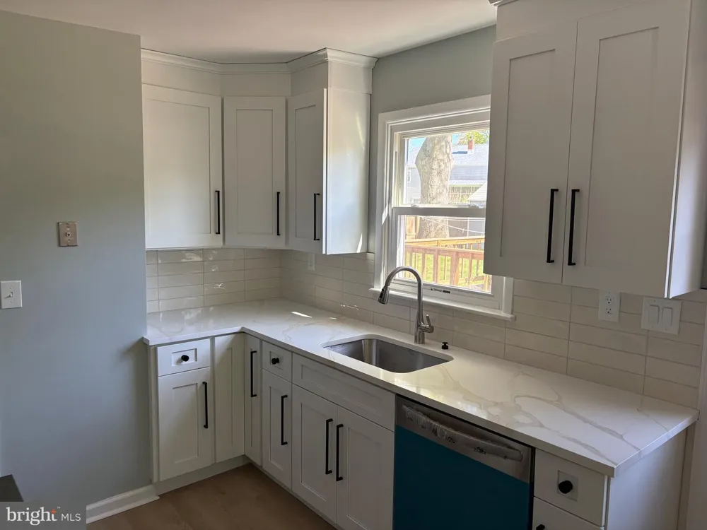 49 MIRY BROOK ROAD Hamilton, NJ 08690