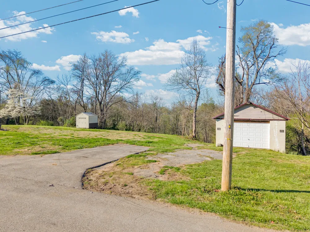 218 N Camp Heights Dr Sparta, TN 38583