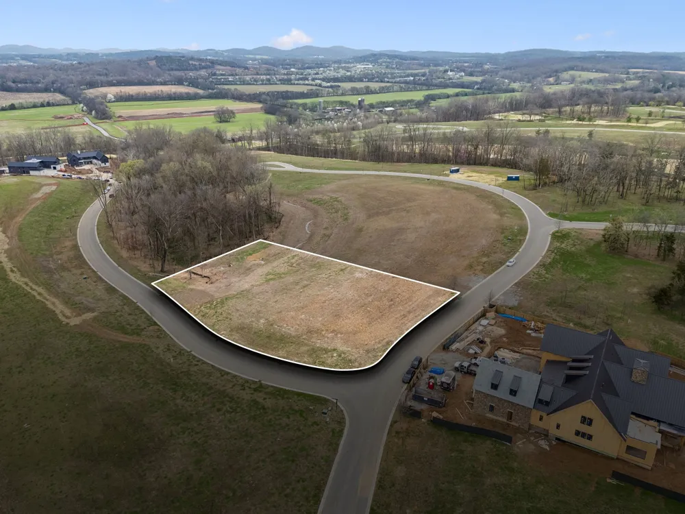 8410 Six String Drive College Grove, TN 37046