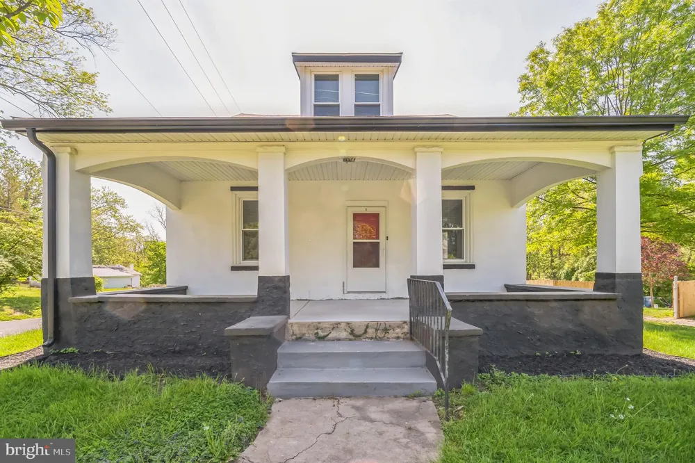 2952 DEKALB PIKE Norristown, PA 19401