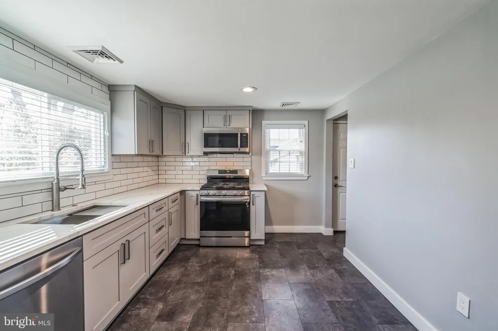 2952 DEKALB PIKE Norristown, PA 19401