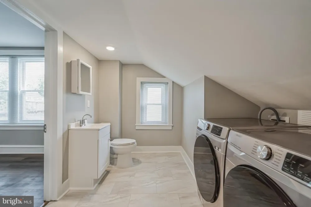 2952 DEKALB PIKE Norristown, PA 19401