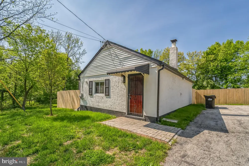 2952 DEKALB PIKE Norristown, PA 19401