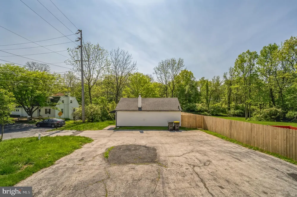 2952 DEKALB PIKE Norristown, PA 19401
