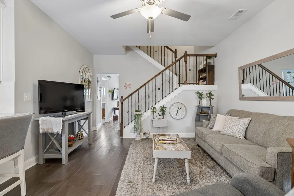2406 Laurelstone Dr Murfreesboro, TN 37130