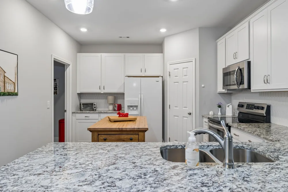 2406 Laurelstone Dr Murfreesboro, TN 37130
