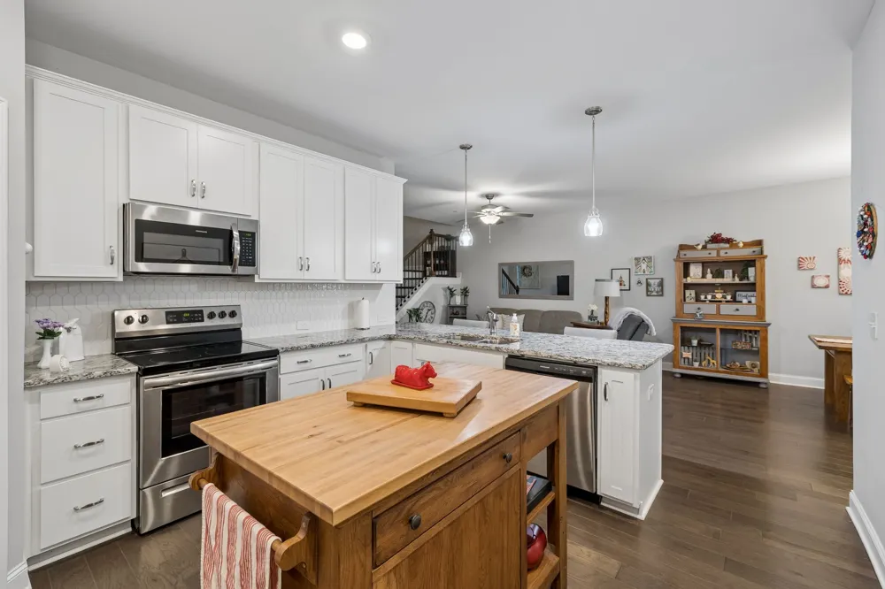 2406 Laurelstone Dr Murfreesboro, TN 37130