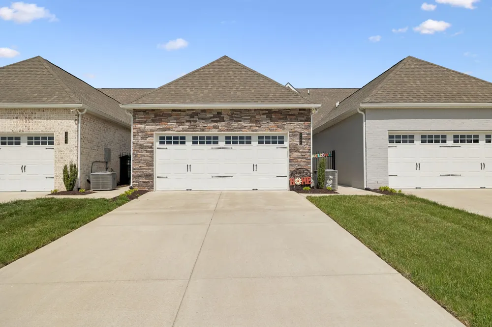 2406 Laurelstone Dr Murfreesboro, TN 37130
