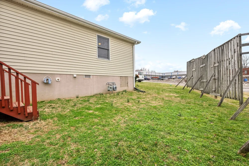 2921 Pawnee Dr Hopkinsville, KY 42240