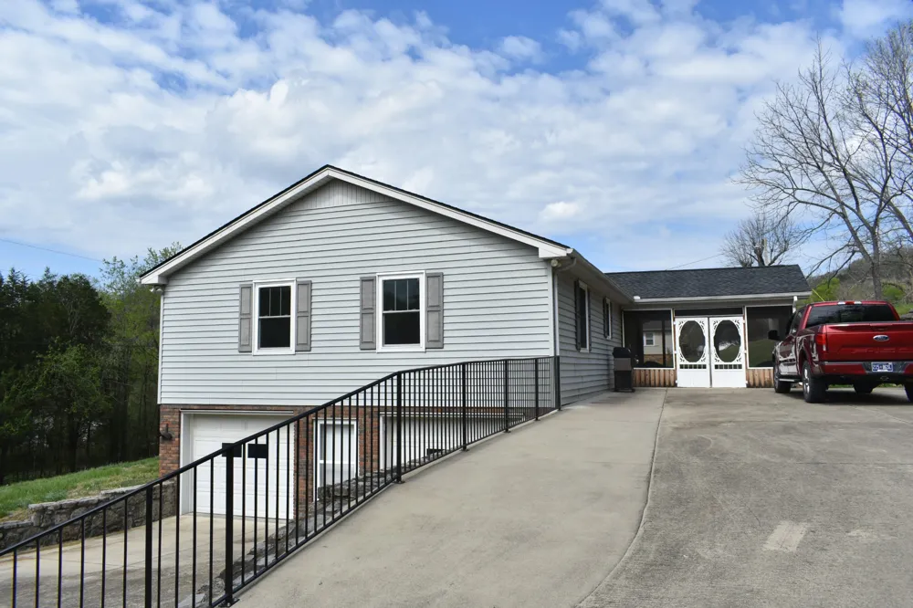 115 Harris Hollow Rd Pleasant Shade, TN 37145