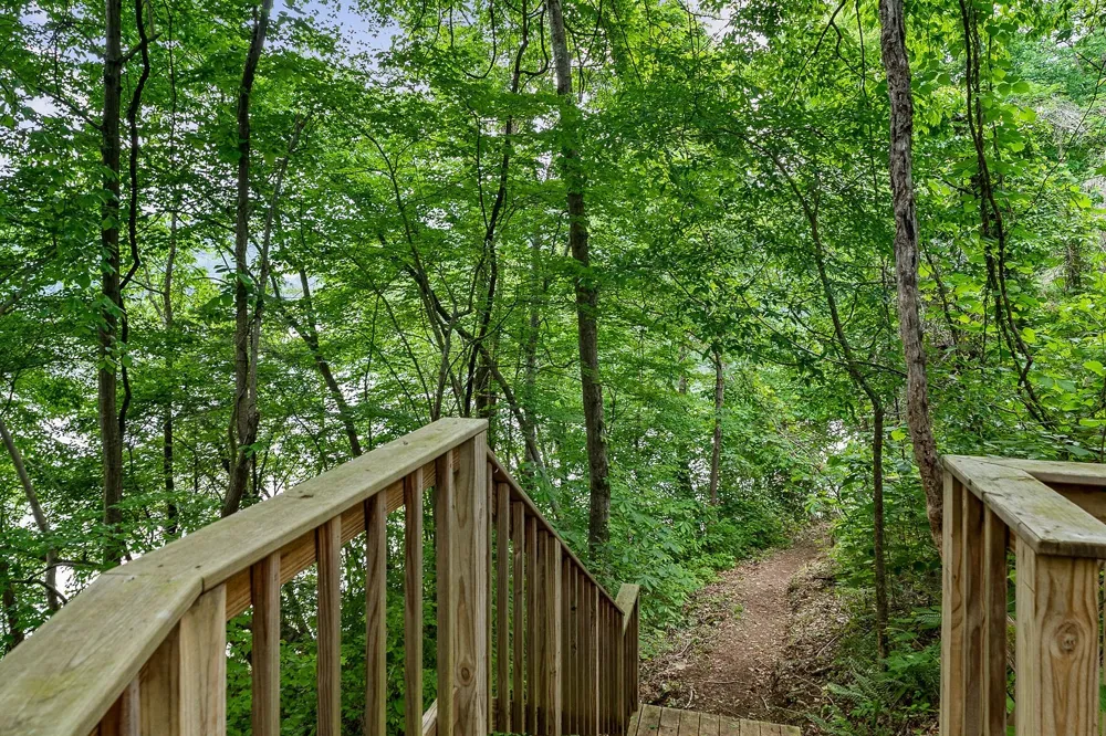 19 Summer Breeze Dr Smithville, TN 37166
