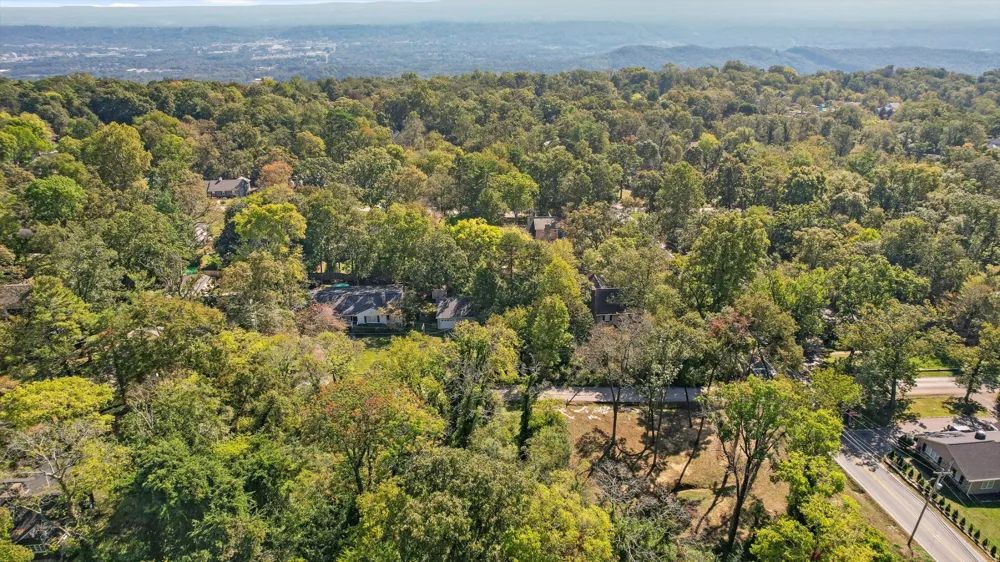 1212 Cinderella Road Lookout Mountain, GA 30750