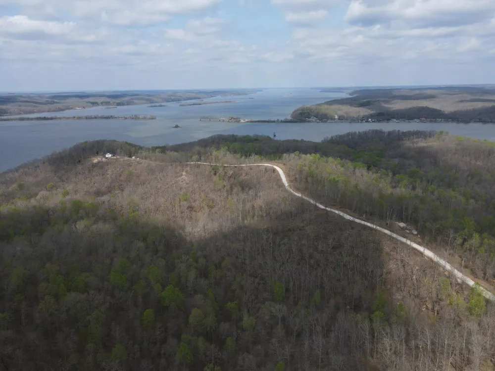18 Lake Ridge Dr Stewart, TN 37175
