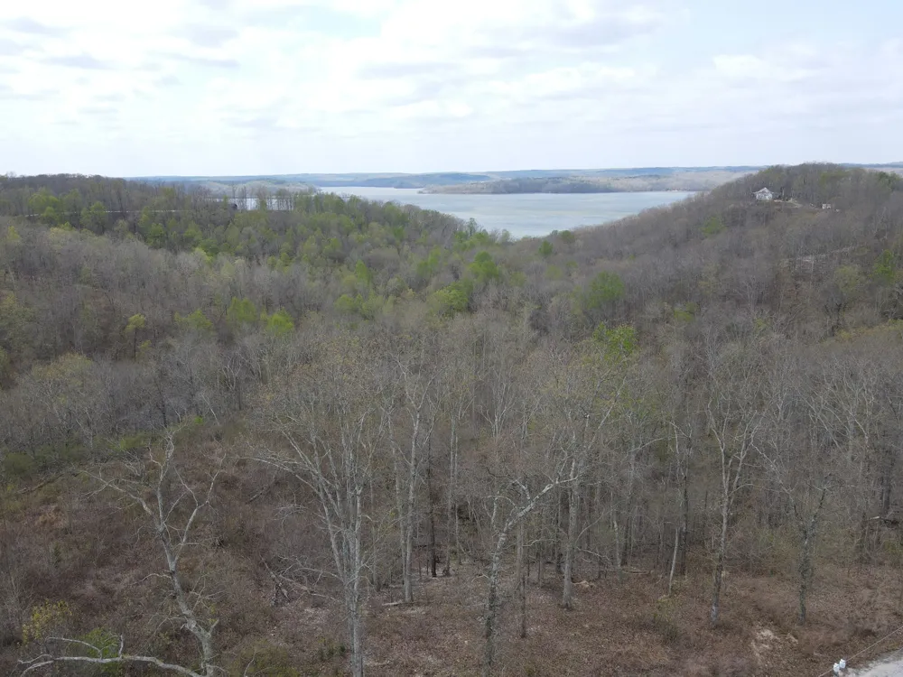 18 Lake Ridge Dr Stewart, TN 37175