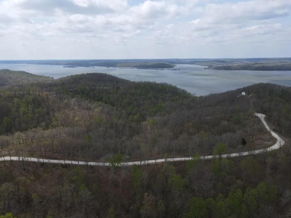 18 Lake Ridge Dr Stewart, TN 37175
