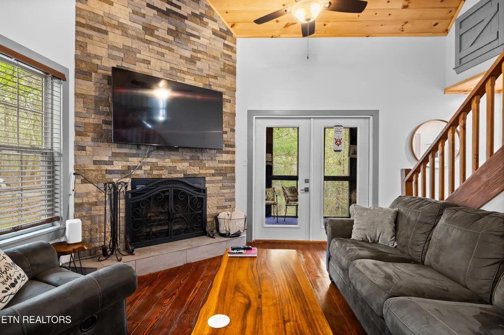 516 Clearwater Circle Townsend, TN 37882