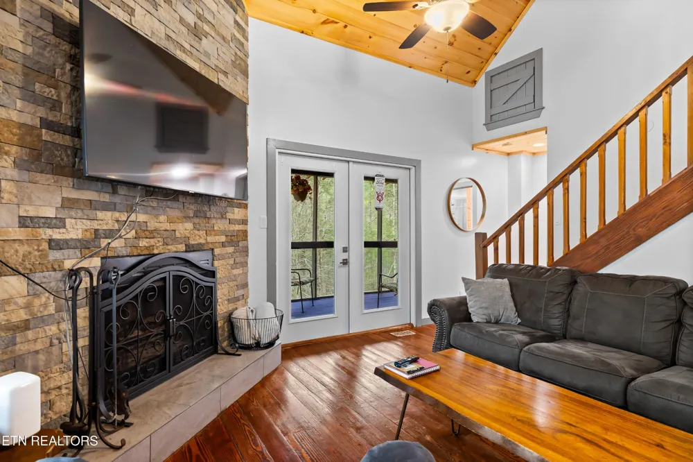 516 Clearwater Circle Townsend, TN 37882