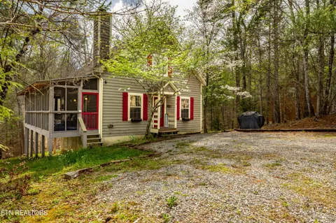 516 Clearwater Circle