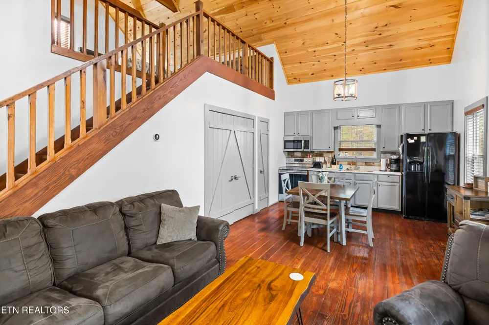 516 Clearwater Circle Townsend, TN 37882