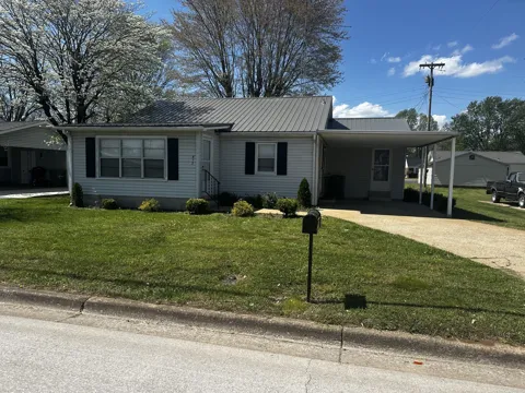 813 N Military Ave