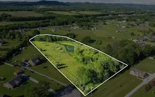 1024 Peak Dr Castalian Springs, TN 37031