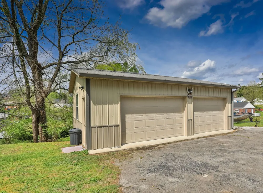 305 Myers Ter Carthage, TN 37030