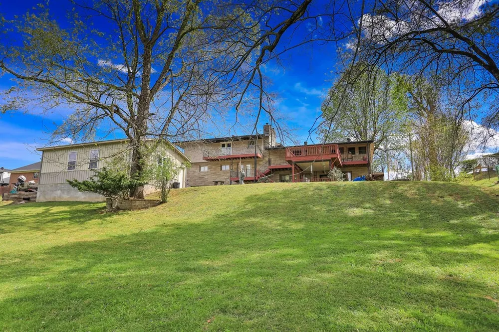 305 Myers Ter Carthage, TN 37030