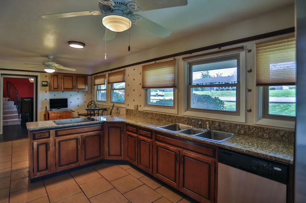 305 Myers Ter Carthage, TN 37030