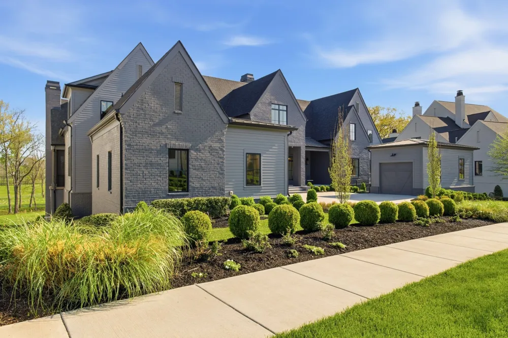 9048 Passiflora Ct College Grove, TN 37046