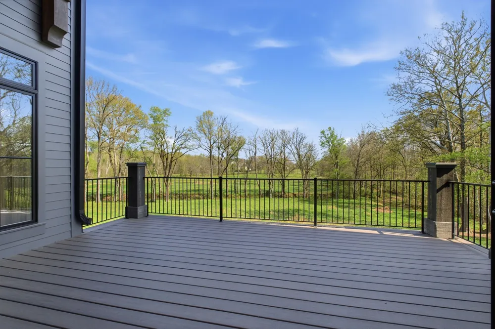 9048 Passiflora Ct College Grove, TN 37046