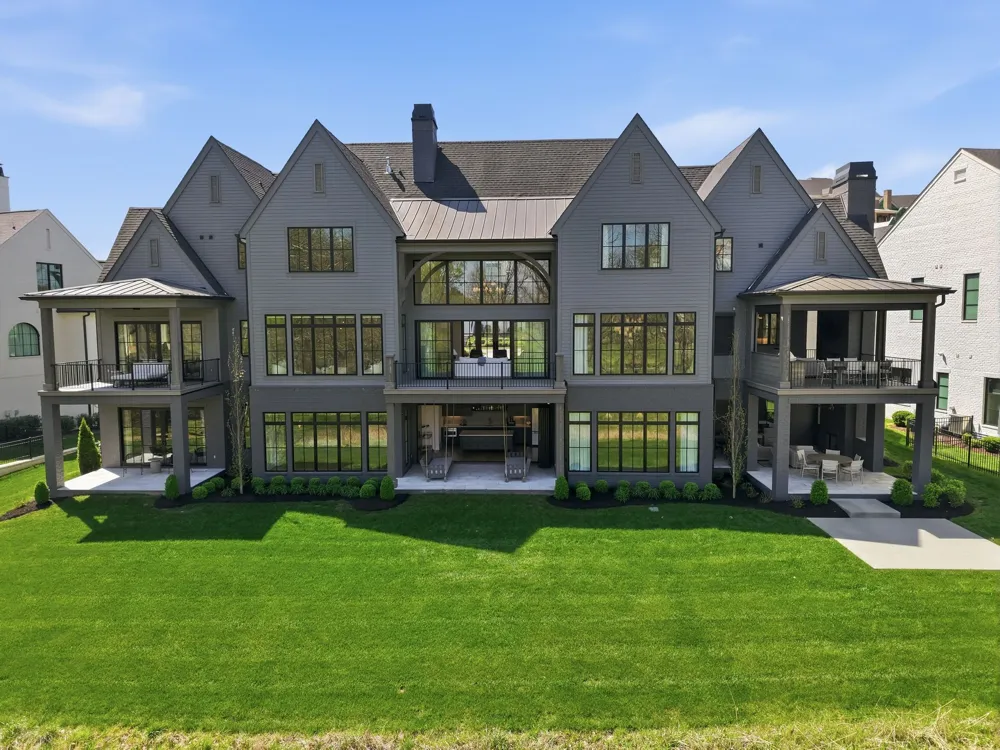 9048 Passiflora Ct College Grove, TN 37046