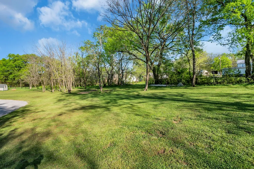 317 W Railroad St Petersburg, TN 37144