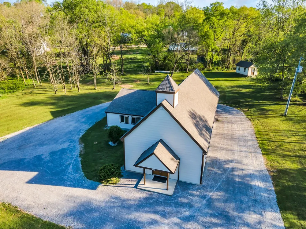 317 W Railroad St Petersburg, TN 37144