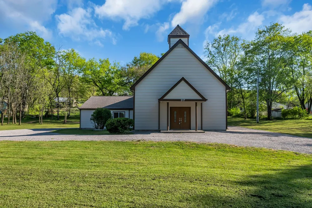 317 W Railroad St Petersburg, TN 37144