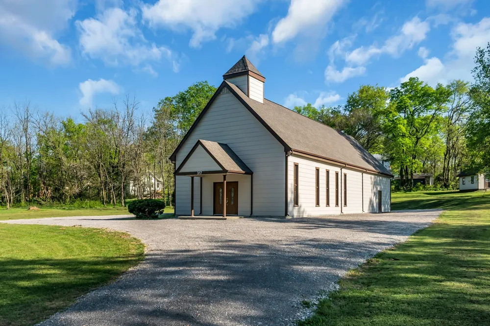 317 W Railroad St Petersburg, TN 37144