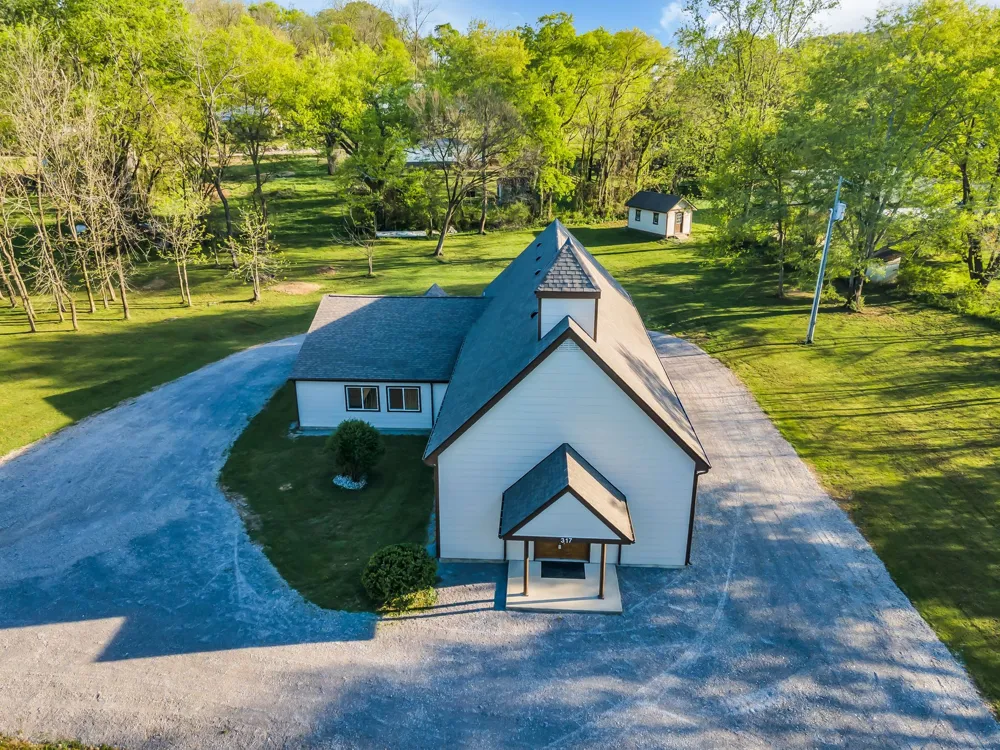 317 W Railroad St Petersburg, TN 37144