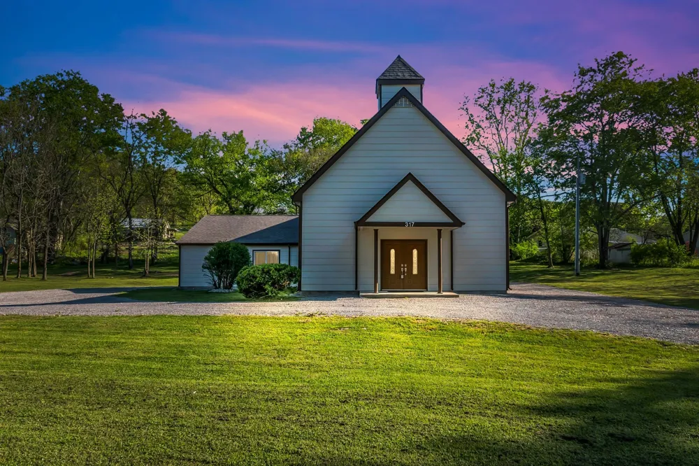 317 W Railroad St Petersburg, TN 37144