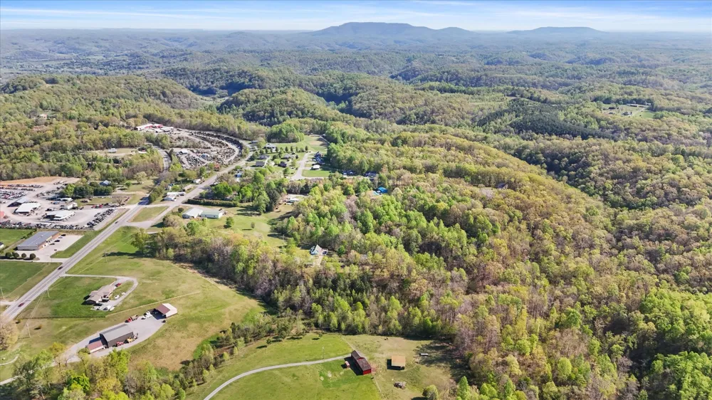 951 Pelham Rd Woodbury, TN 37190
