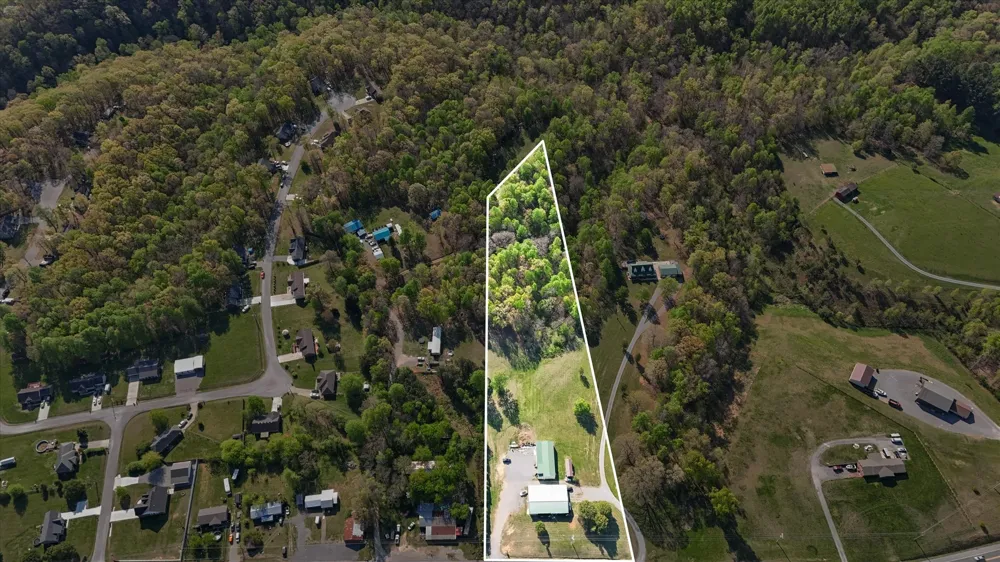 951 Pelham Rd Woodbury, TN 37190