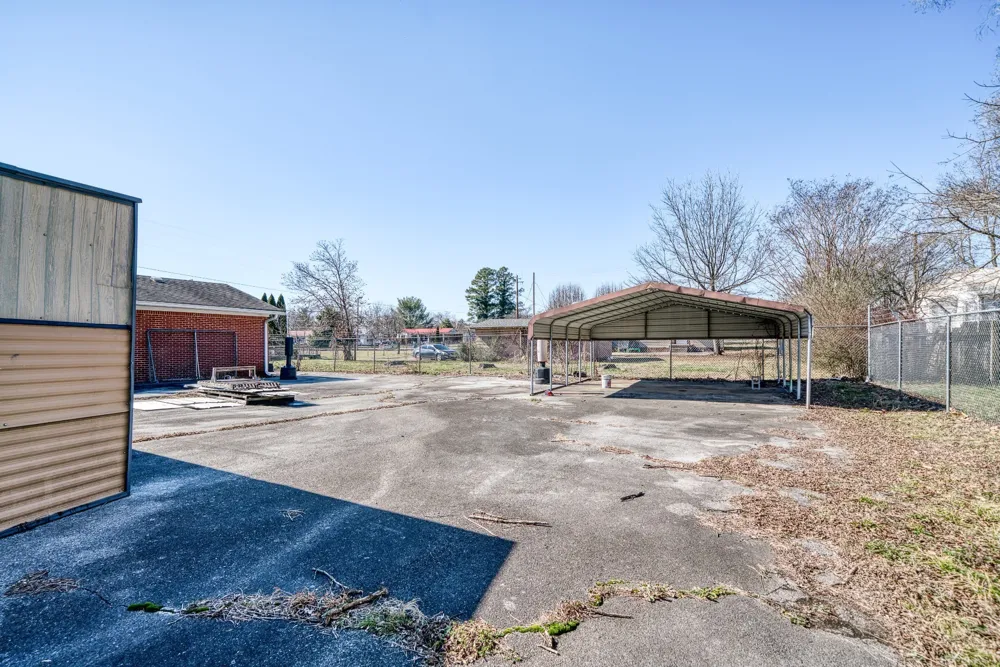 249 N Spring St Sparta, TN 38583