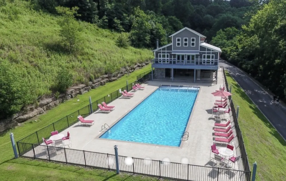 323 Seaton Dr Smithville, TN 37166